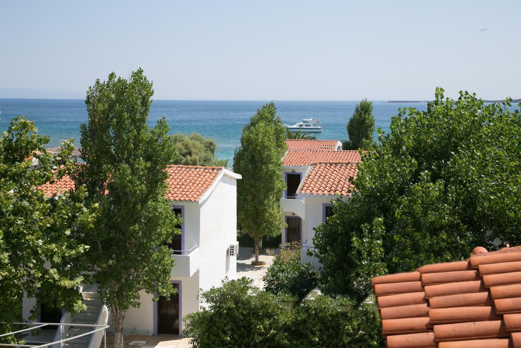Kefalonia Beach Hotel & Bungalows リクスリオン エクステリア 写真