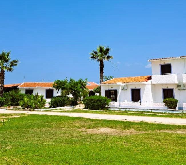 Kefalonia Beach Hotel & Bungalows リクスリオン エクステリア 写真