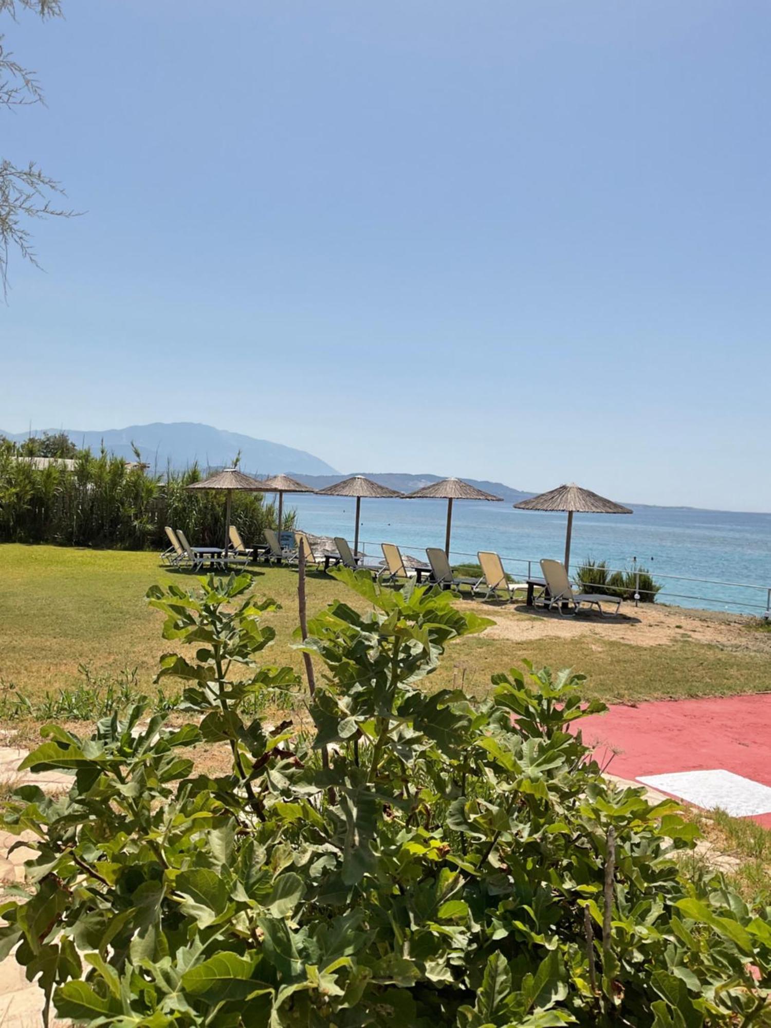Kefalonia Beach Hotel & Bungalows リクスリオン エクステリア 写真