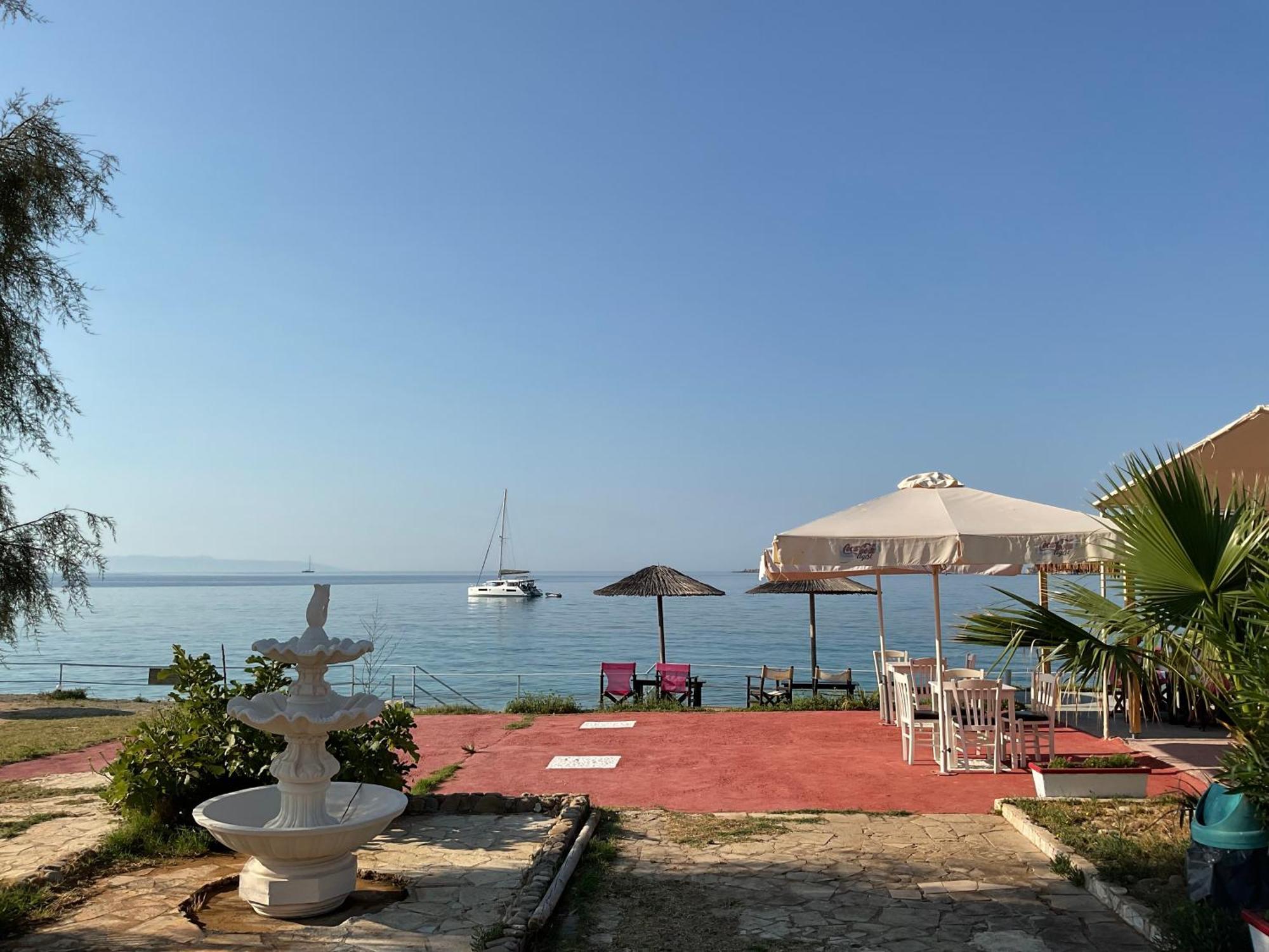 Kefalonia Beach Hotel & Bungalows リクスリオン エクステリア 写真