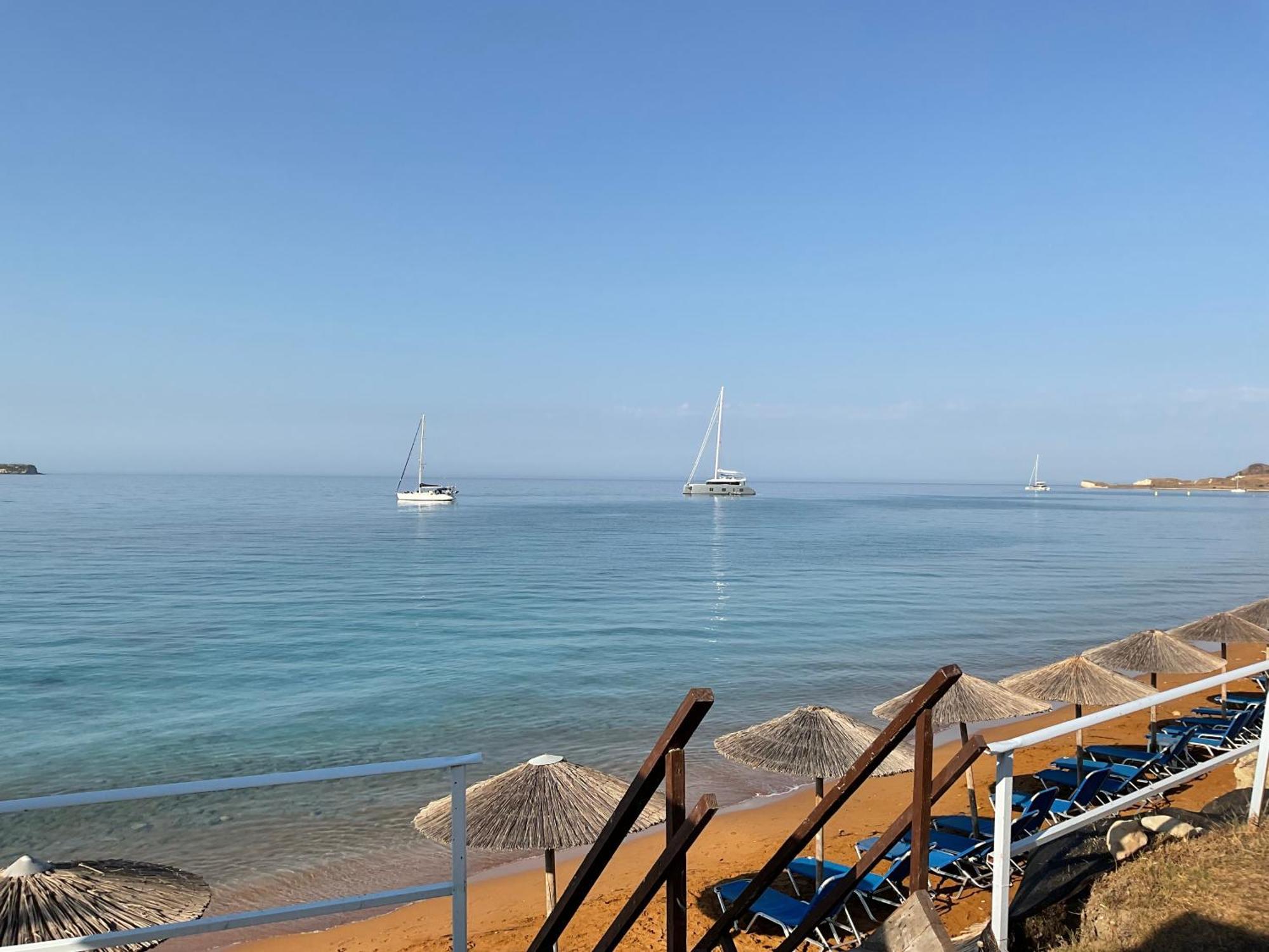 Kefalonia Beach Hotel & Bungalows リクスリオン エクステリア 写真
